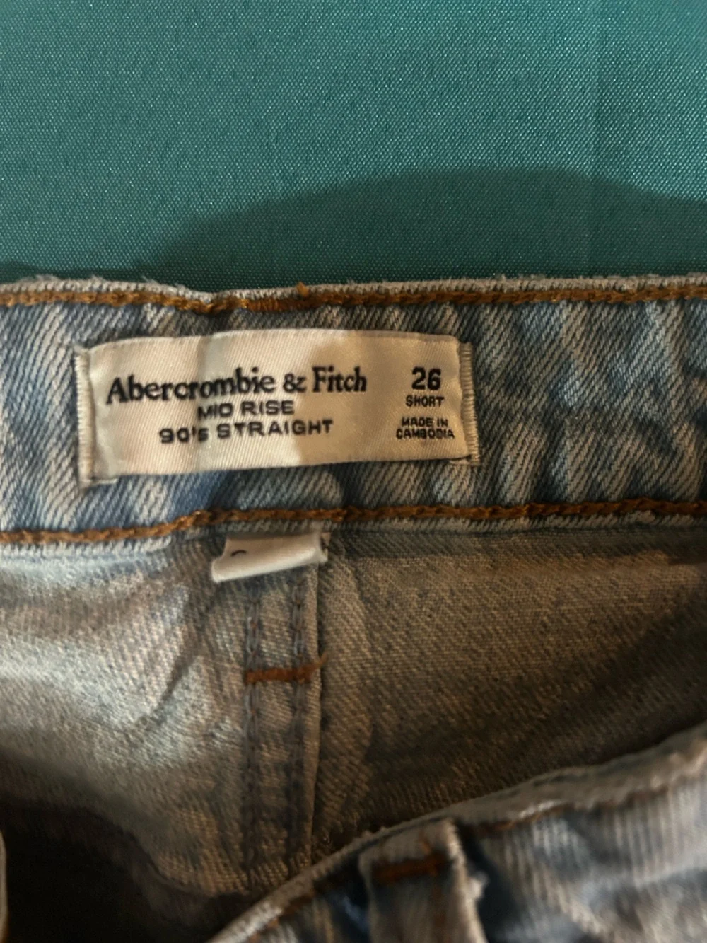 Abercrombie & Fitch Light Gray Skinny Distressed Jeans